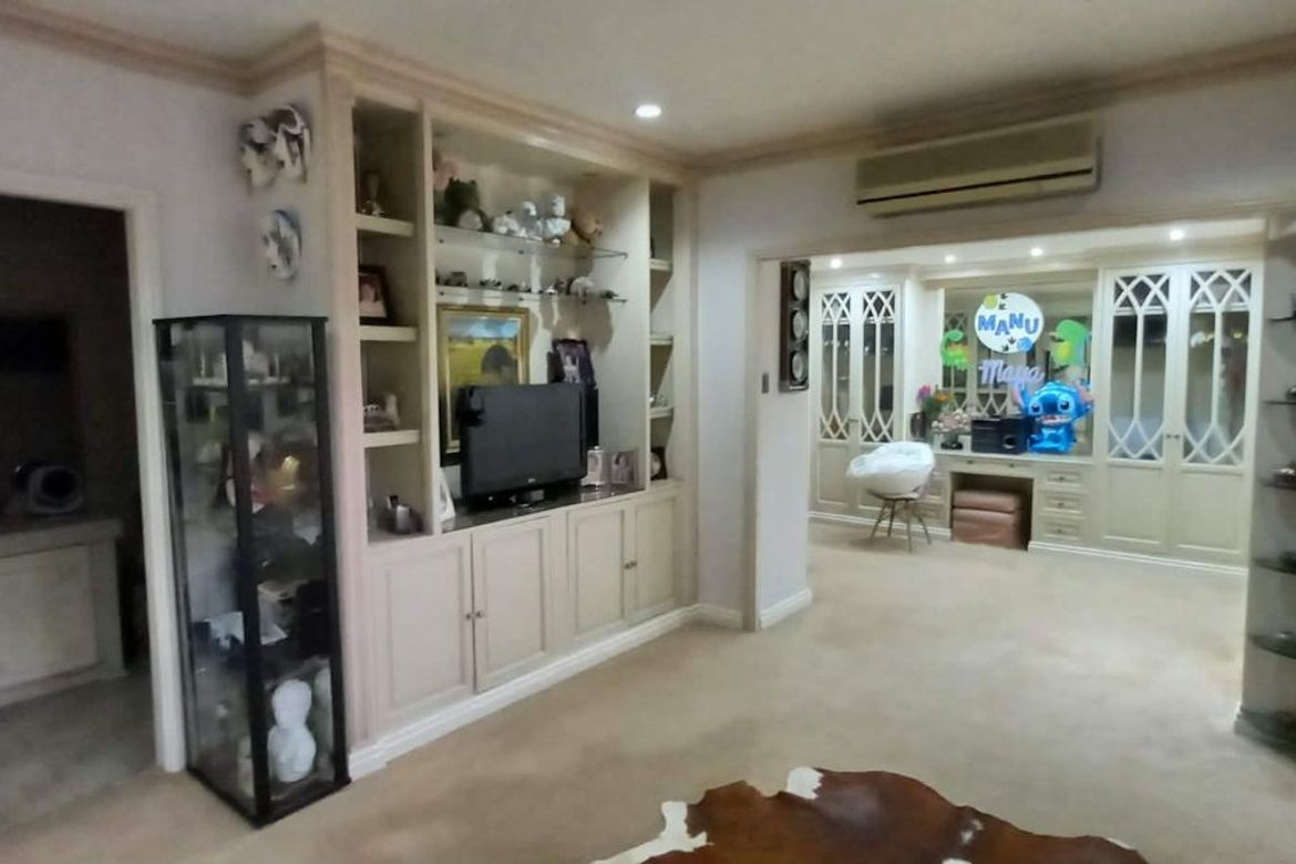 5 Bedroom House for Sale in Ugong Norte, Quezon City, Metro Manila – photo 4