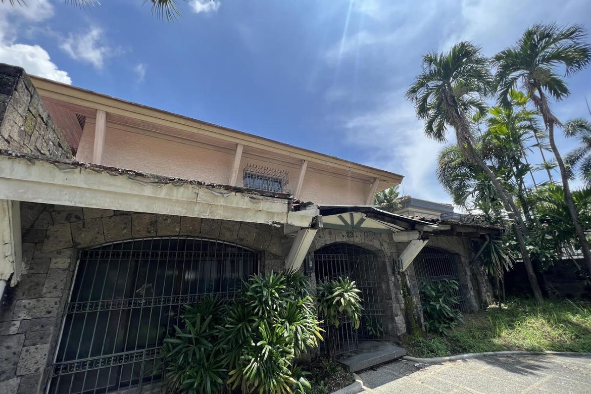 5 Bedroom House for Sale in Ugong, Pasig, Metro Manila