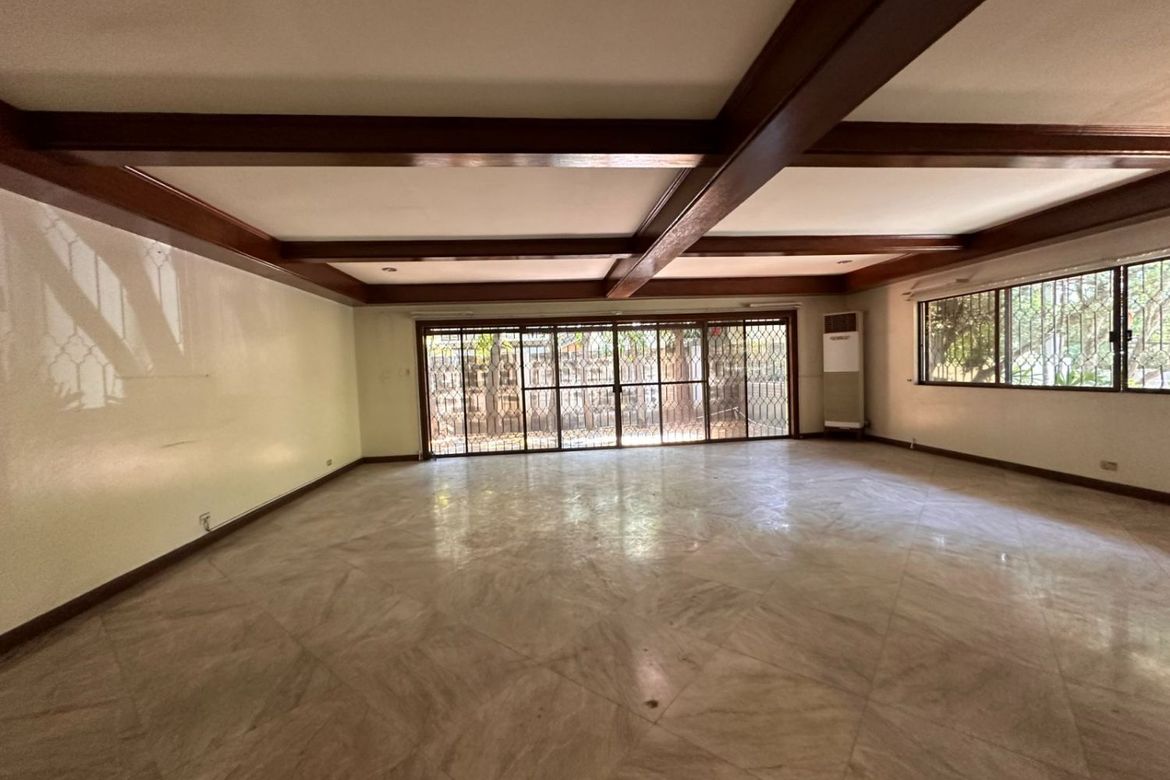 5 Bedroom House for Sale in Urdaneta, Makati, Metro Manila near MRT-3 Buendia – photo 6