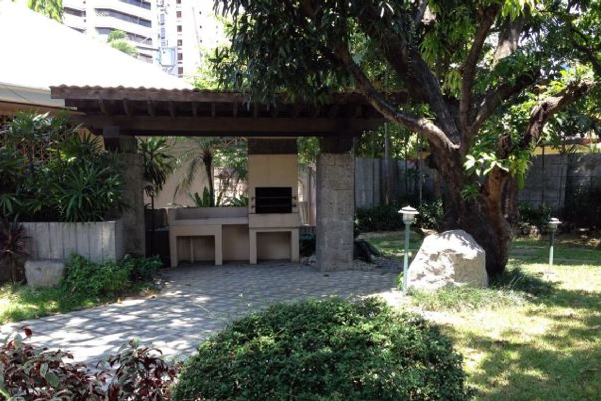 5 Bedroom House for Sale in Urdaneta Village, Bangkal, Makati, Metro Manila near MRT-3 Magallanes – photo 7