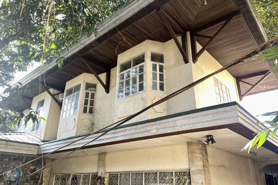 5 Bedroom House for Sale in Varsity Hills, Loyola Heights, Quezon City, Metro Manila
