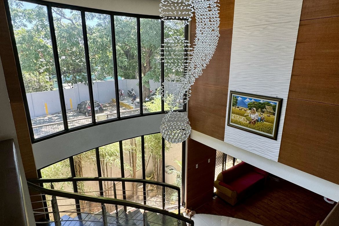5 Bedroom House for Sale in West Crame, San Juan, Metro Manila near MRT-3 Santolan – photo 2