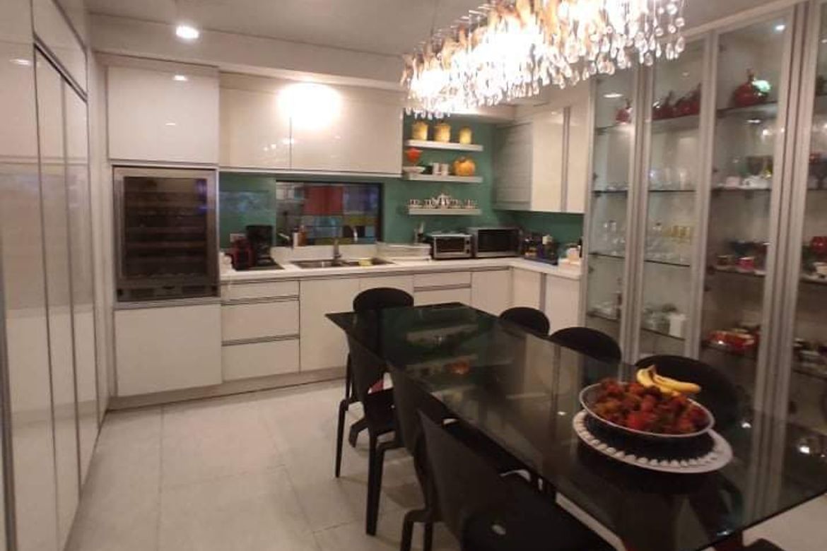 5 Bedroom House for Sale in White Plains, Quezon City, Metro Manila – photo 2