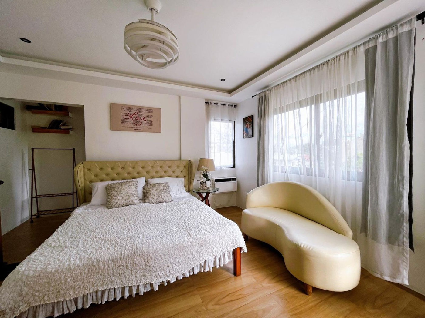 5-Bedroom Modern 3-Storey House with Overlooking View for Sale in Blue Mountains, Antipolo, Rizal – photo 2