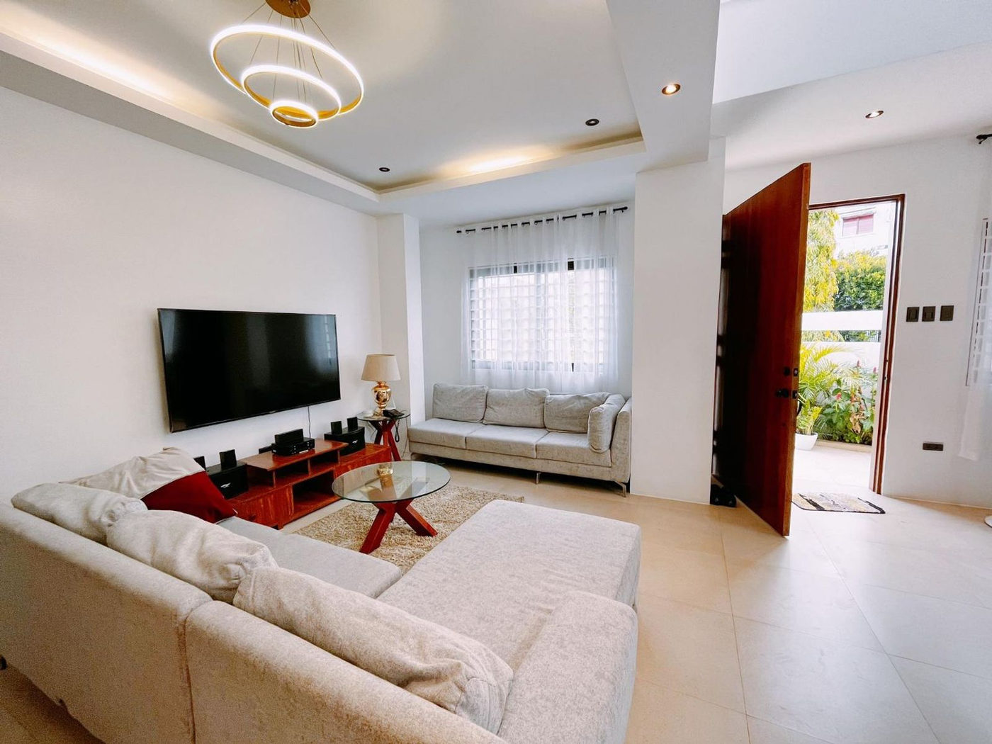 5-Bedroom Modern 3-Storey House with Overlooking View for Sale in Blue Mountains, Antipolo, Rizal – photo 27