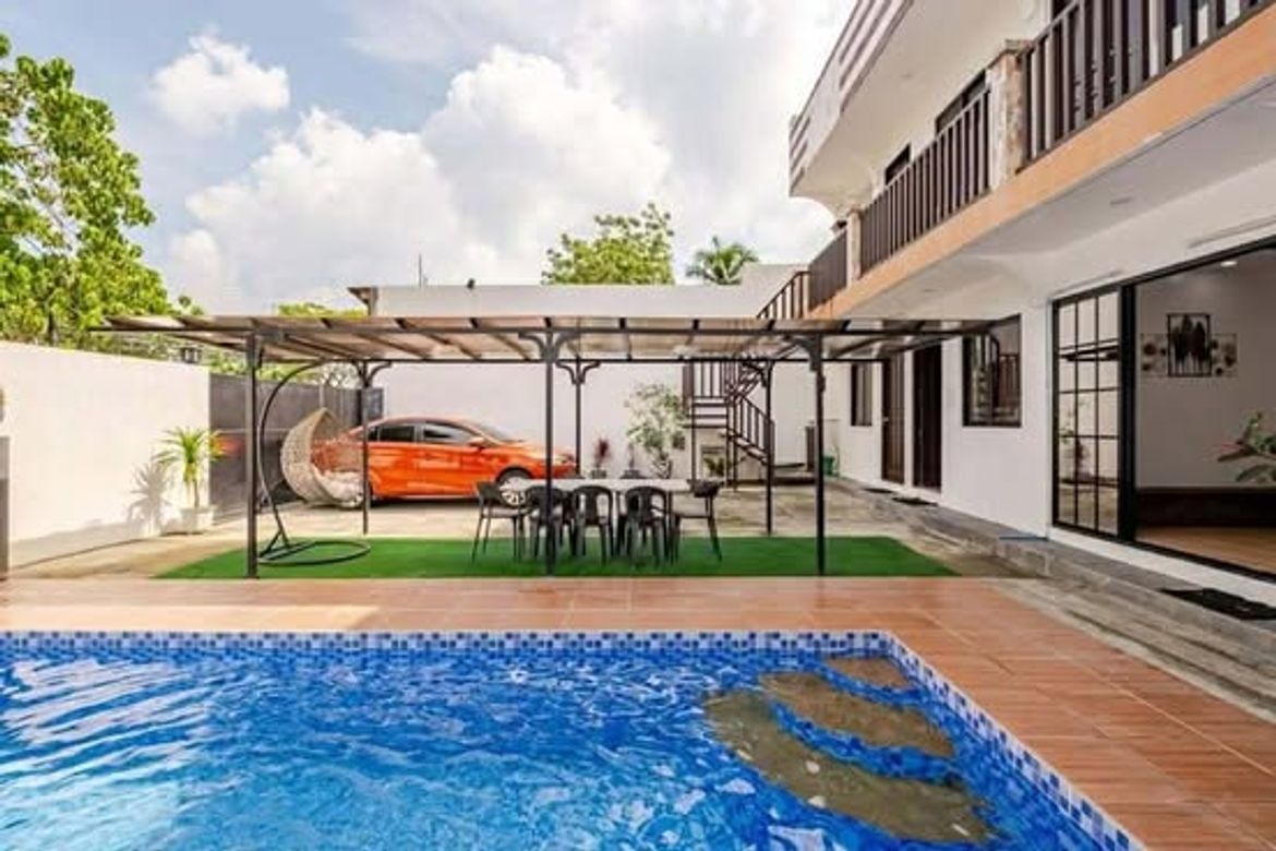 5 Bedroom Shophouse for Sale in San Manuel I, Dasmariñas, Cavite