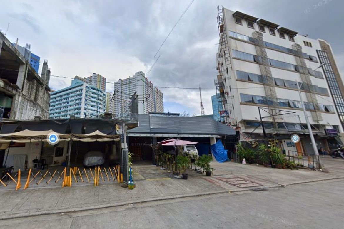 5 Bedroom Shophouse for Sale in South Triangle, Quezon City, Metro Manila near MRT-3 Quezon Avenue – photo 2
