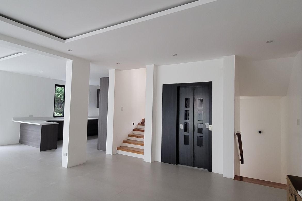 5 Bedroom Townhouse for Sale in Addition Hills, San Juan, Metro Manila – photo 5