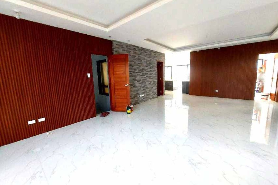 5 Bedroom Townhouse for Sale in Alabang, Muntinlupa, Metro Manila – photo 5