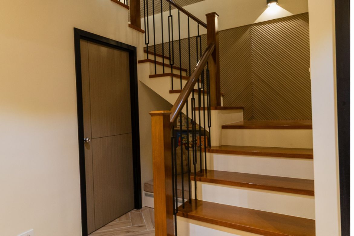 5 Bedroom Townhouse for Sale in Balatas, Naga, Camarines Sur – photo 4