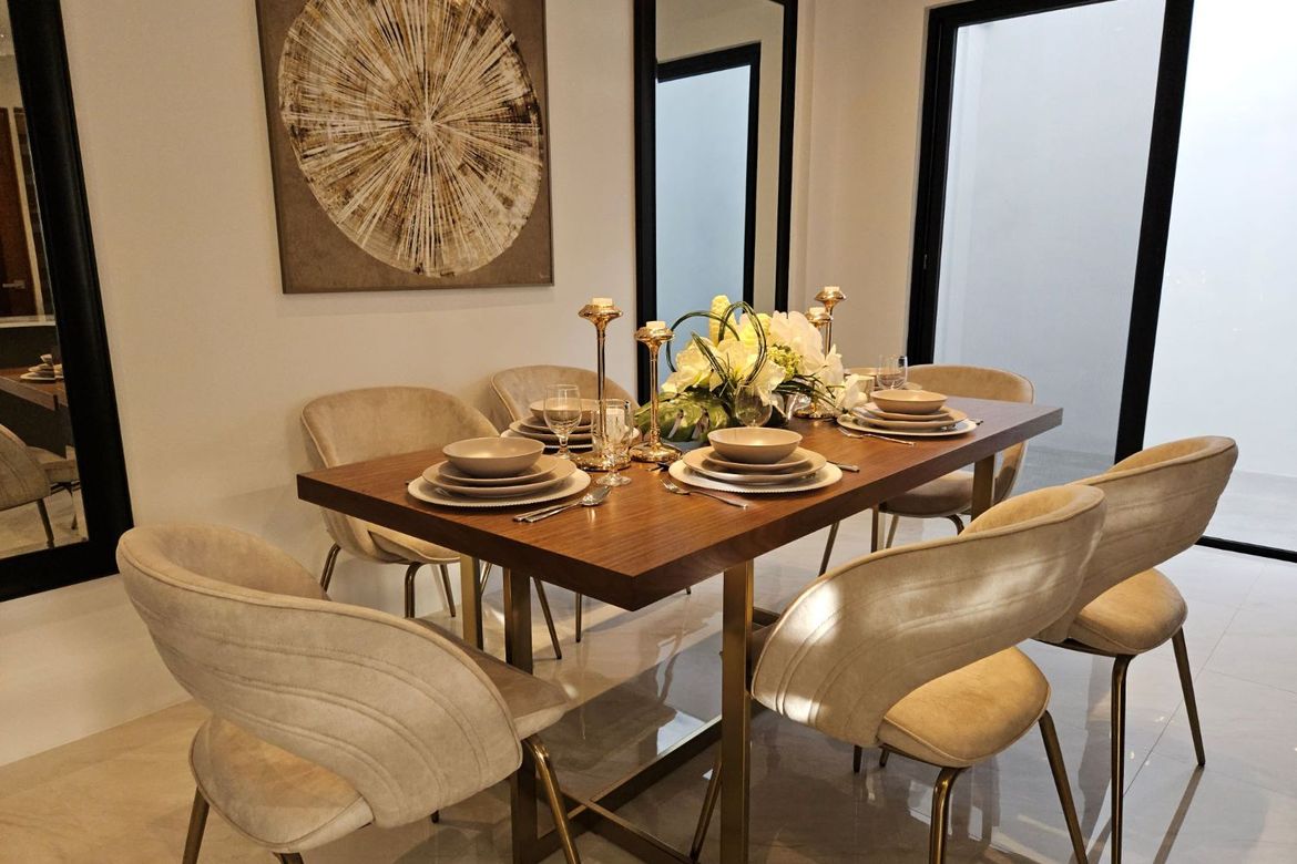 5 Bedroom Townhouse for Sale in BF Homes, Parañaque, Metro Manila