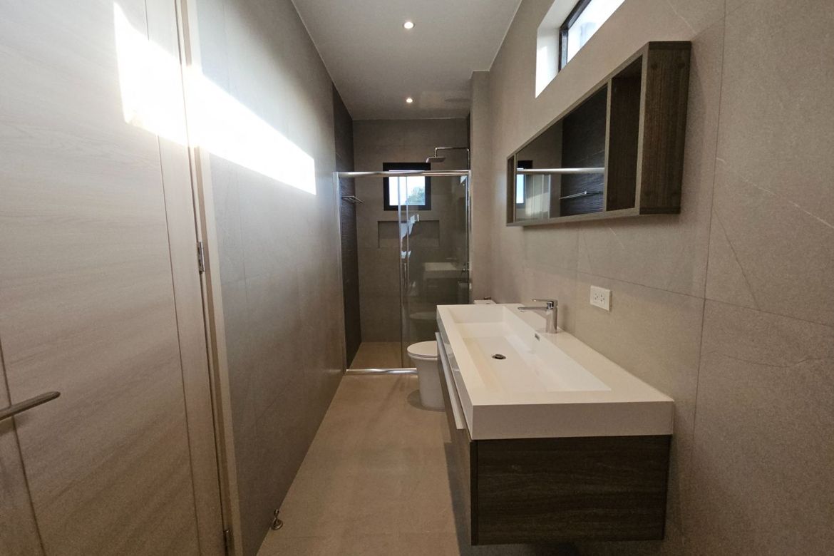 5 Bedroom Townhouse for Sale in BF Homes, Parañaque, Metro Manila – photo 3