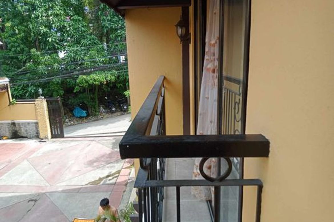 5 Bedroom Townhouse for Sale in Capitol Site, Cebu City, Cebu – photo 2
