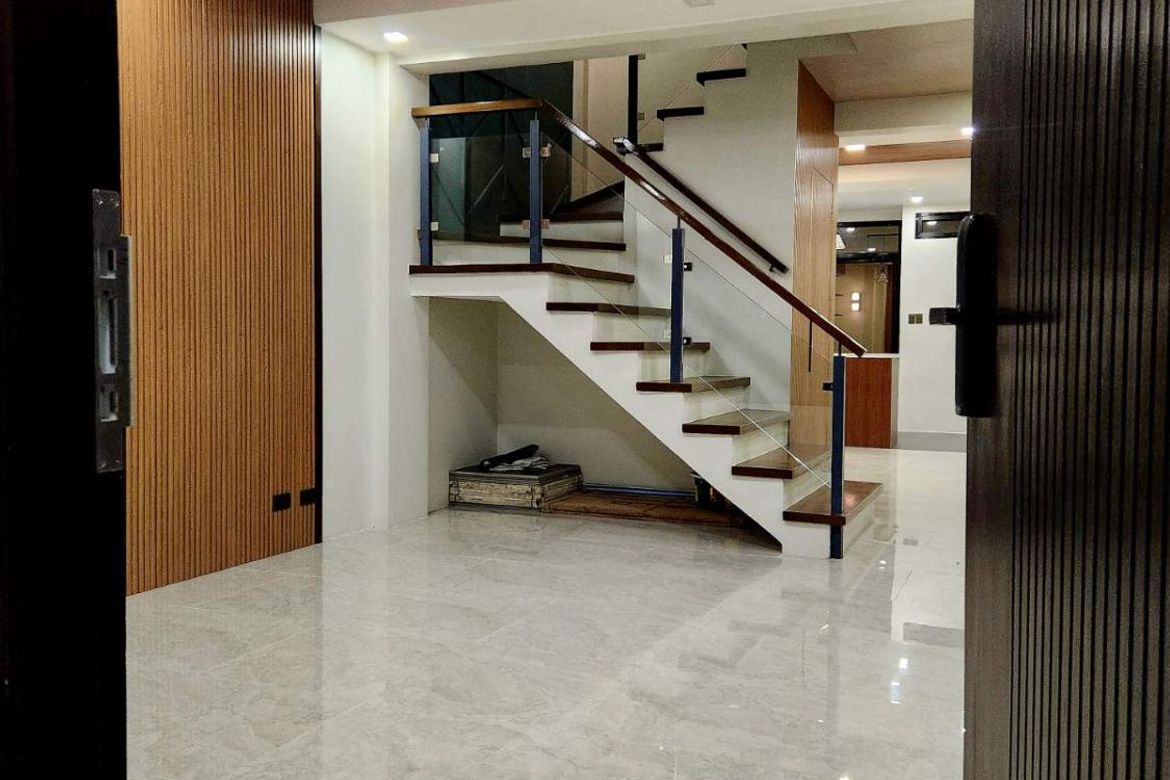 5 Bedroom Townhouse for Sale in Don Bosco, Parañaque, Metro Manila – photo 8
