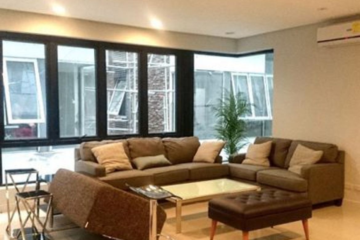 5 Bedroom Townhouse for Sale in Greenhills, San Juan, Metro Manila