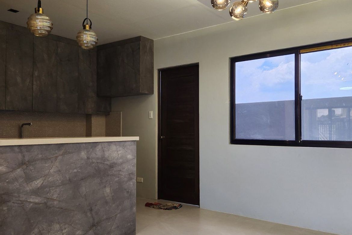 5 Bedroom Townhouse for Sale in Guitnang Bayan I, San Mateo, Rizal – photo 5