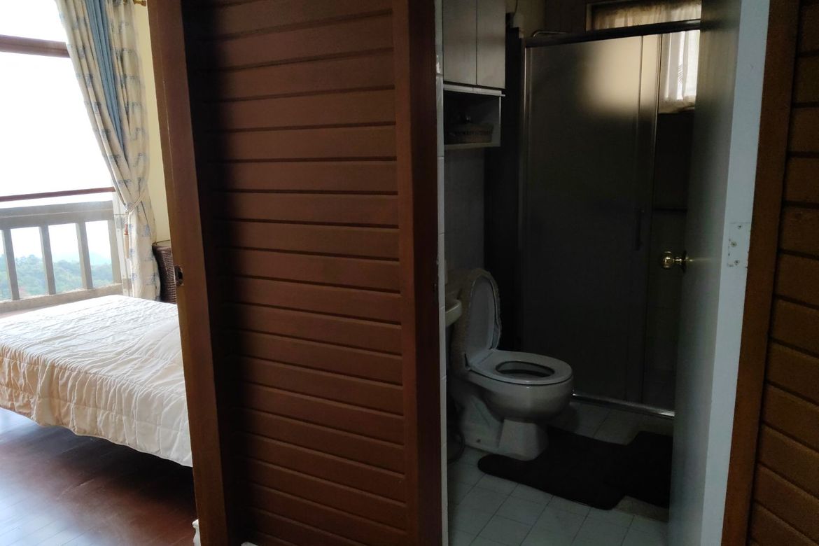 5 Bedroom Townhouse for Sale in Iruhin South, Tagaytay, Cavite – photo 4