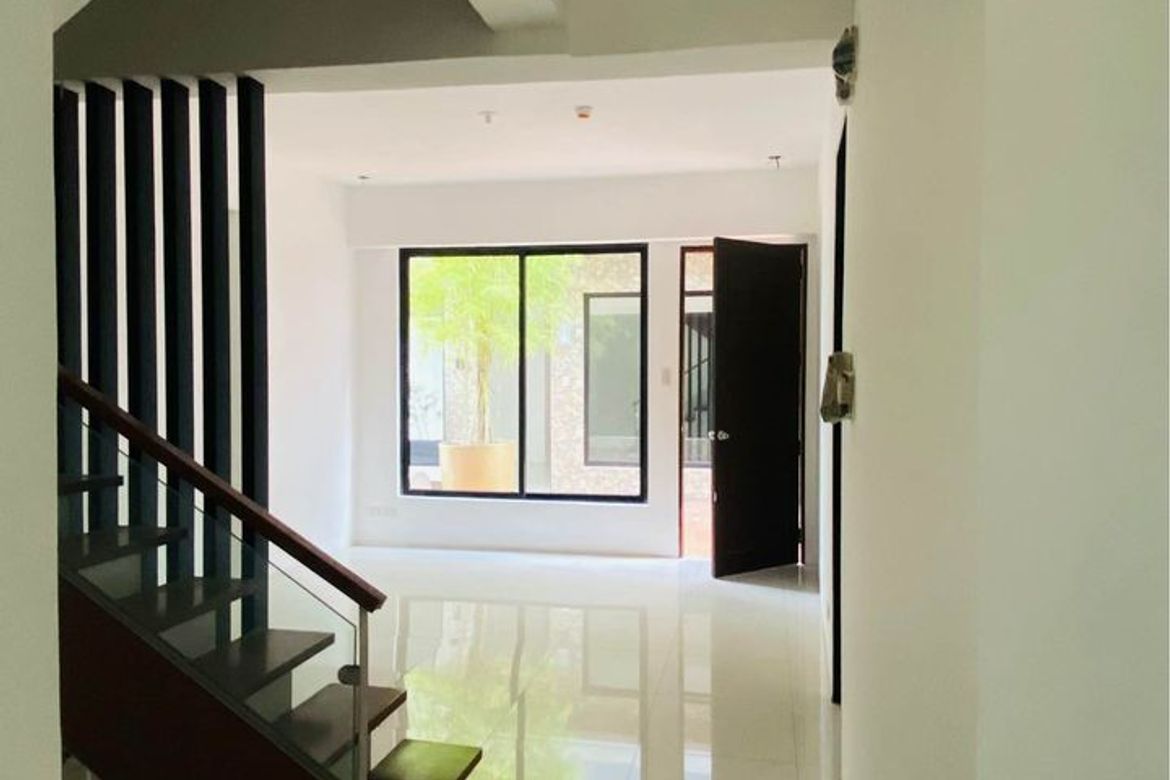 5 Bedroom Townhouse for Sale in Little Baguio, San Juan, Metro Manila – photo 2