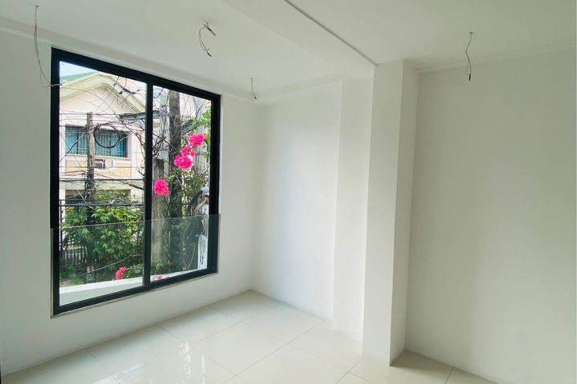 5 Bedroom Townhouse for Sale in Little Baguio, San Juan, Metro Manila – photo 4
