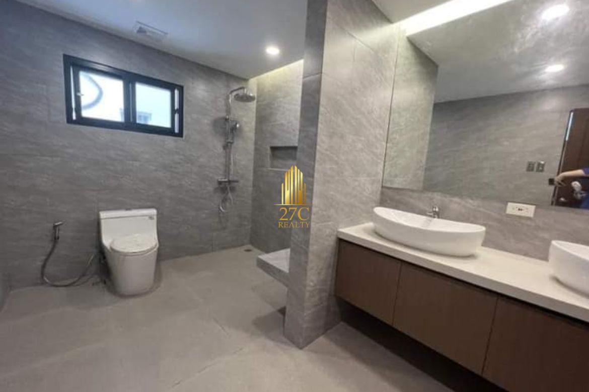 5 Bedroom Townhouse for Sale in Malanday, Marikina, Metro Manila – photo 7