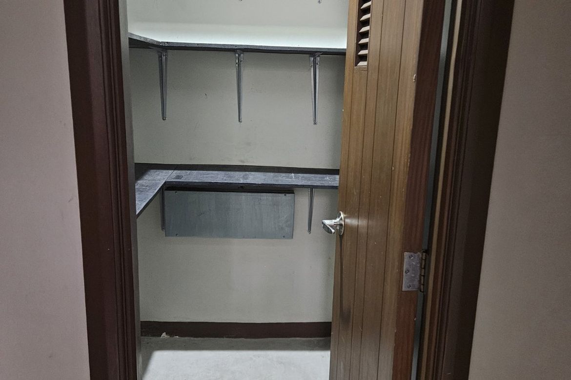 5 Bedroom Townhouse for Sale in Mariana, Quezon City, Metro Manila near LRT-2 Betty Go-Belmonte – photo 6