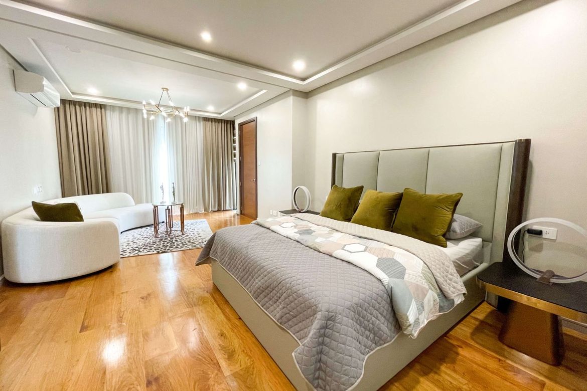 5 Bedroom Townhouse for Sale in Mariana, Quezon City, Metro Manila near LRT-2 Gilmore – photo 3