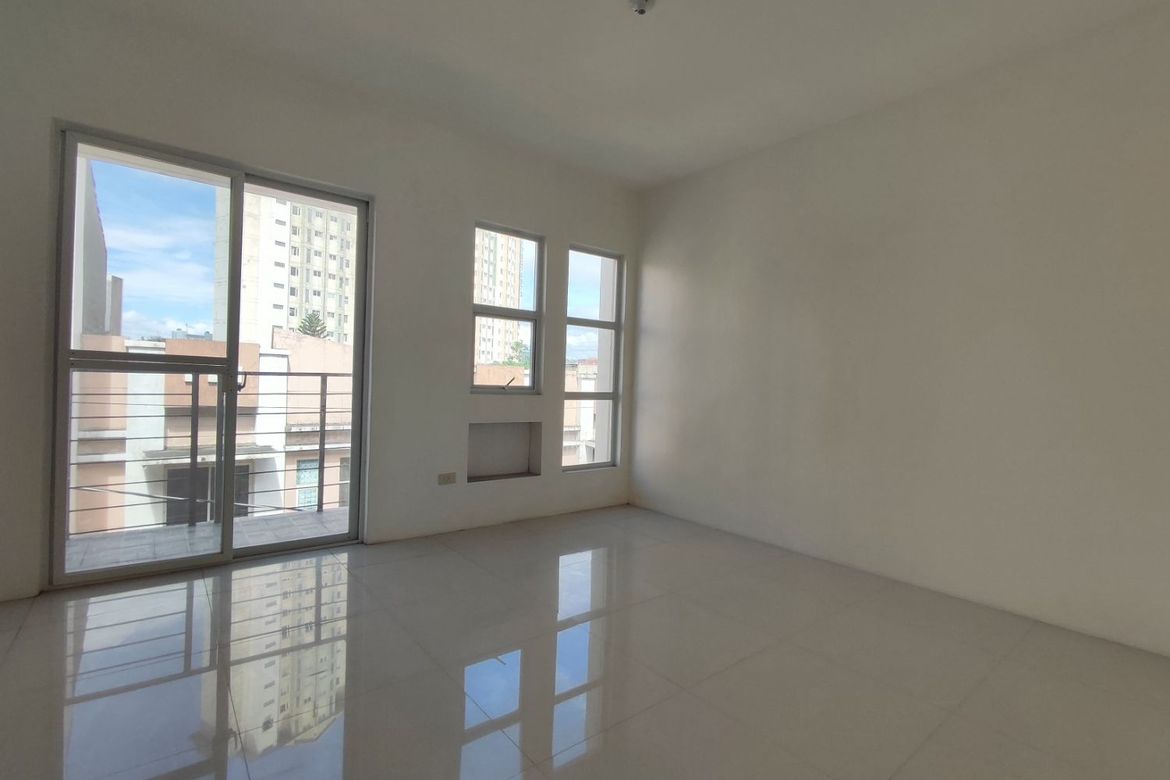 5 Bedroom Townhouse for Sale in Marulas, Valenzuela, Metro Manila – photo 6