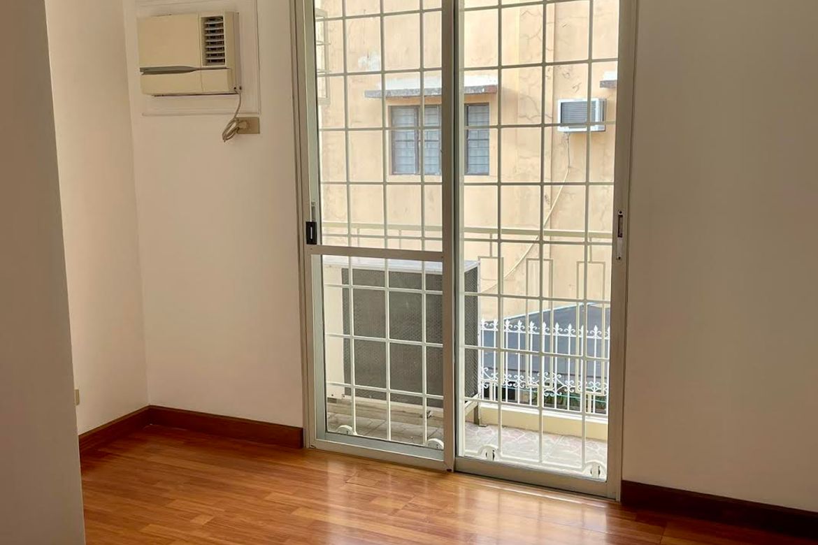 5 Bedroom Townhouse for Sale in Merville, Parañaque, Metro Manila – photo 7