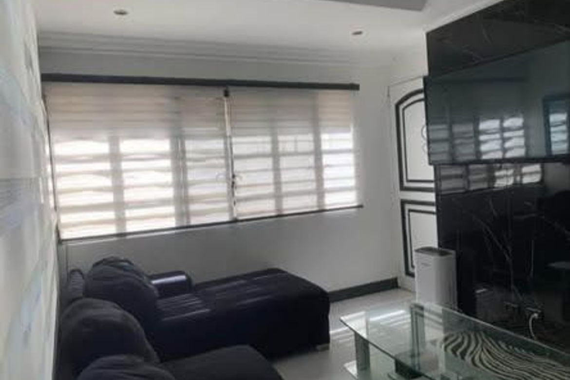 5 Bedroom Townhouse for Sale in Pasadeña, San Juan, Metro Manila near LRT-2 Gilmore – photo 2