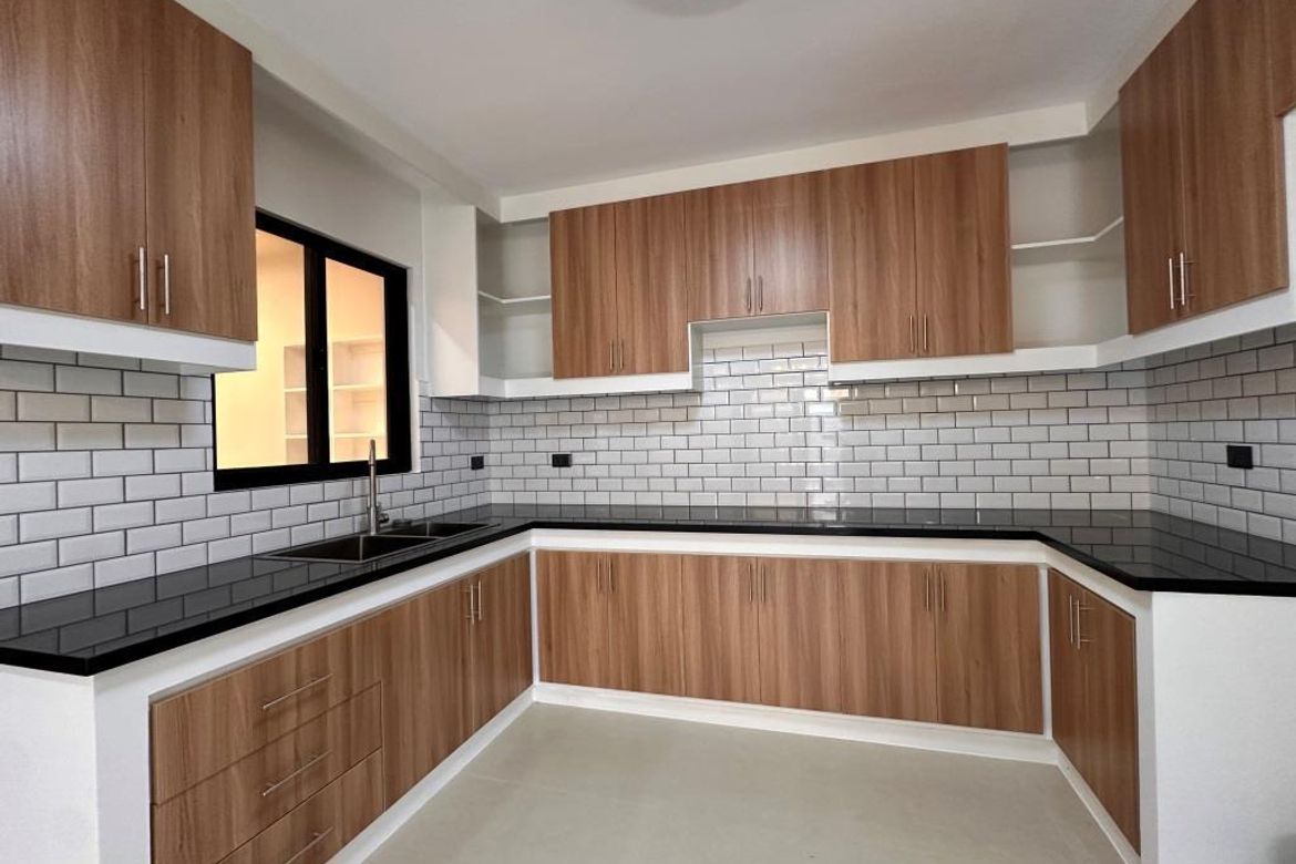 5 Bedroom Townhouse for Sale in San Andres, Cainta, Rizal – photo 6