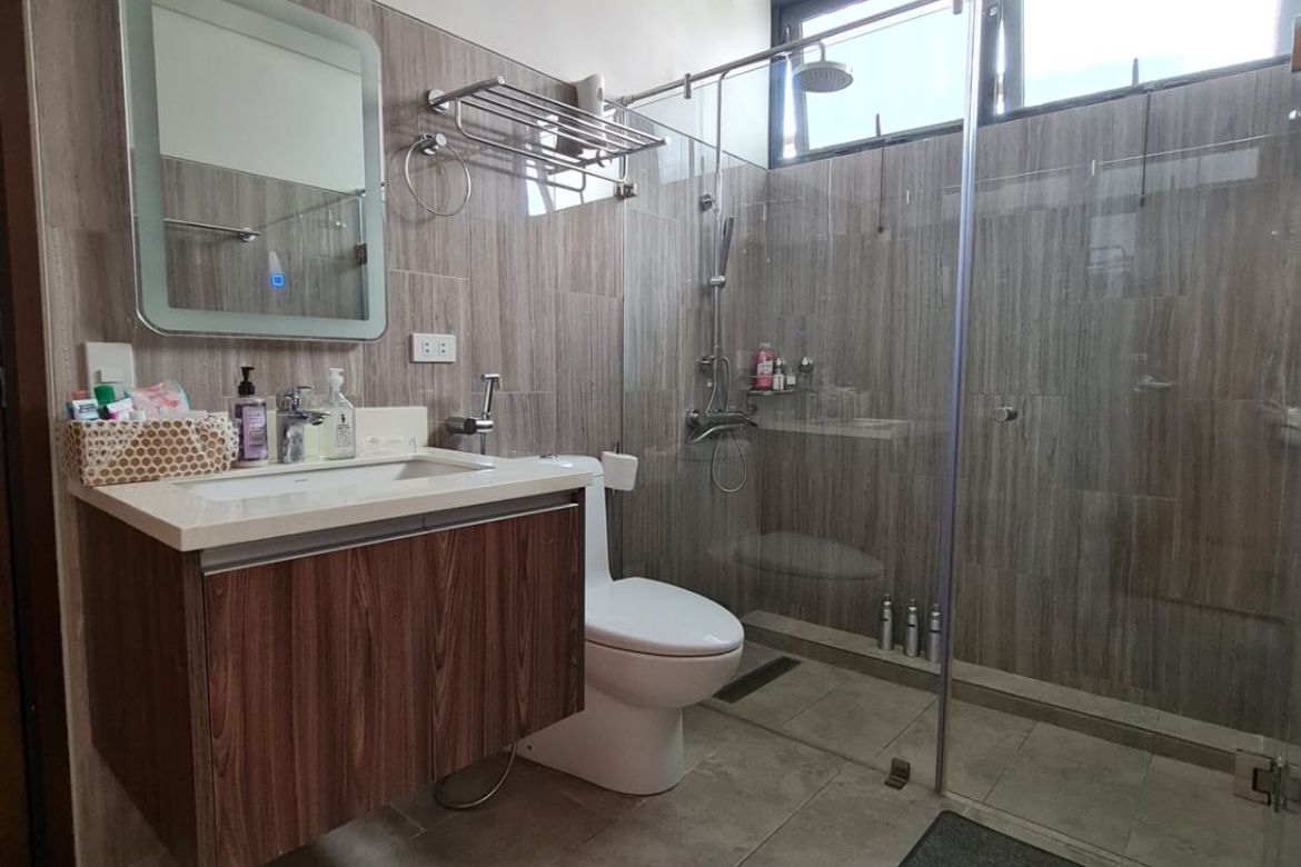 5 Bedroom Townhouse for Sale in San Juan, Metro Manila – photo 8
