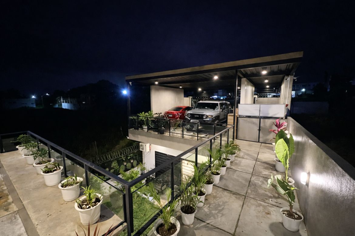 5 Bedroom Townhouse for Sale in Silang Junction North, Tagaytay, Cavite – photo 8