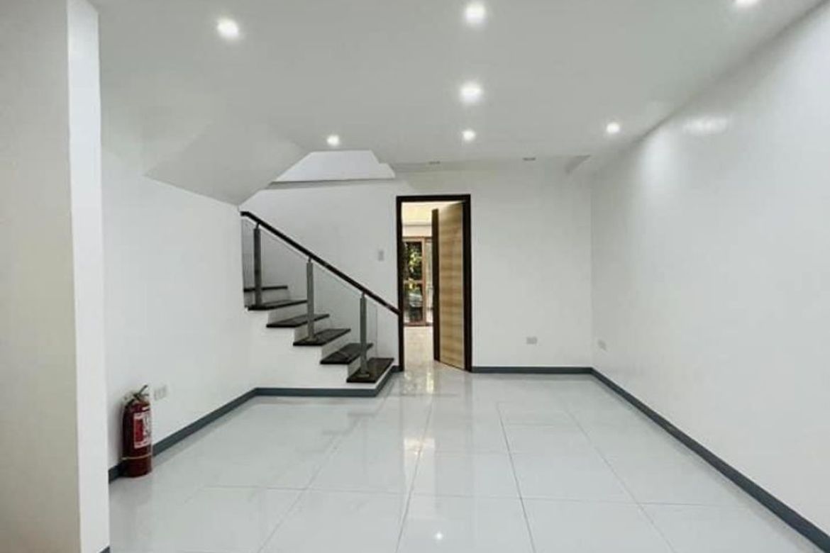 5 Bedroom Townhouse for Sale in Tambo, Parañaque, Metro Manila – photo 2