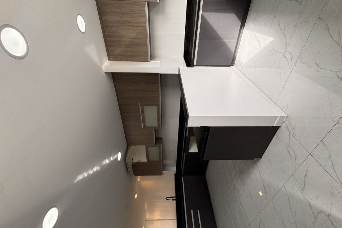 5 Bedroom Townhouse for Sale in Teachers Village East, Quezon City, Metro Manila – photo 5