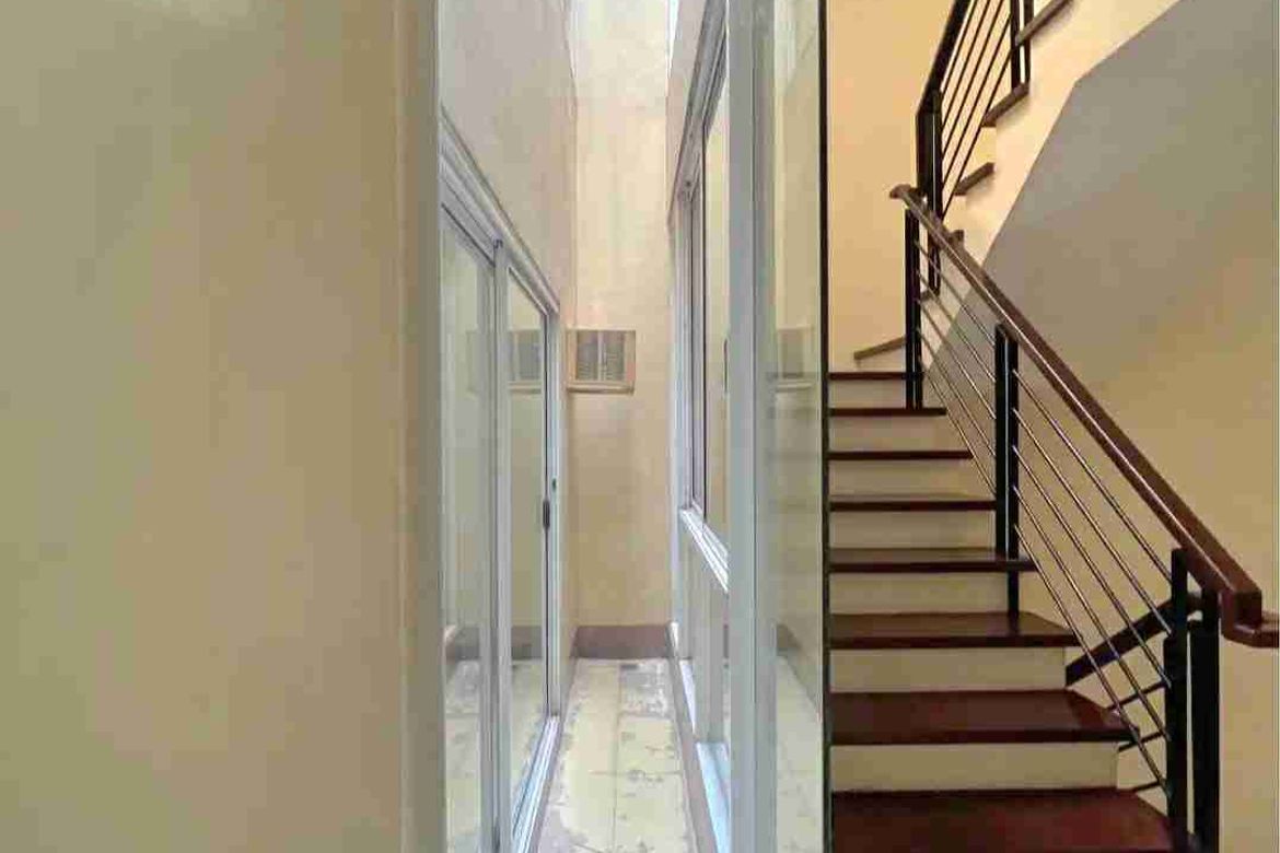 5 Bedroom Townhouse for Sale in Tibagan, San Juan, Metro Manila – photo 3