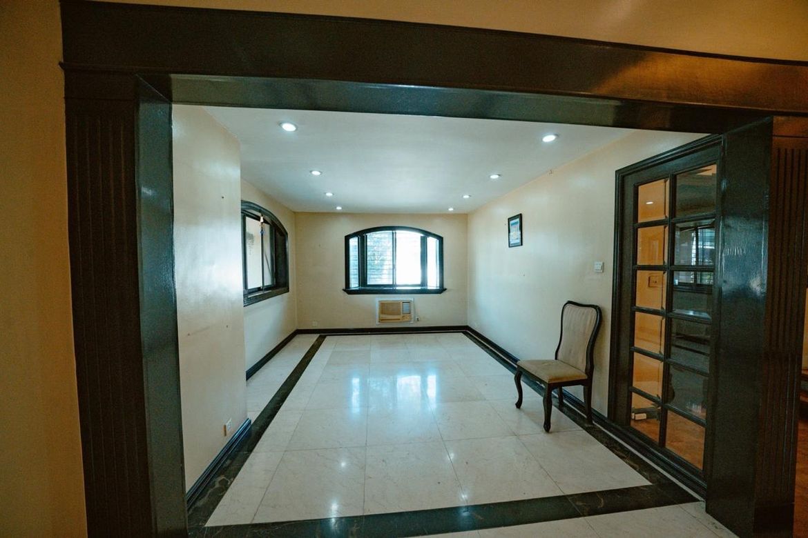 5 Bedroom Townhouse for Sale in Ugong, Pasig, Metro Manila – photo 2