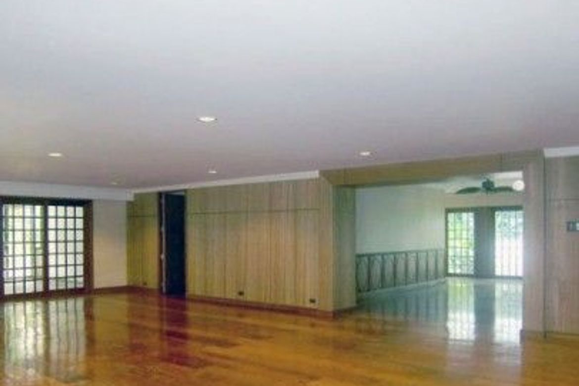 5 Bedroom Villa for Sale in Forbes Park North, Makati, Metro Manila
