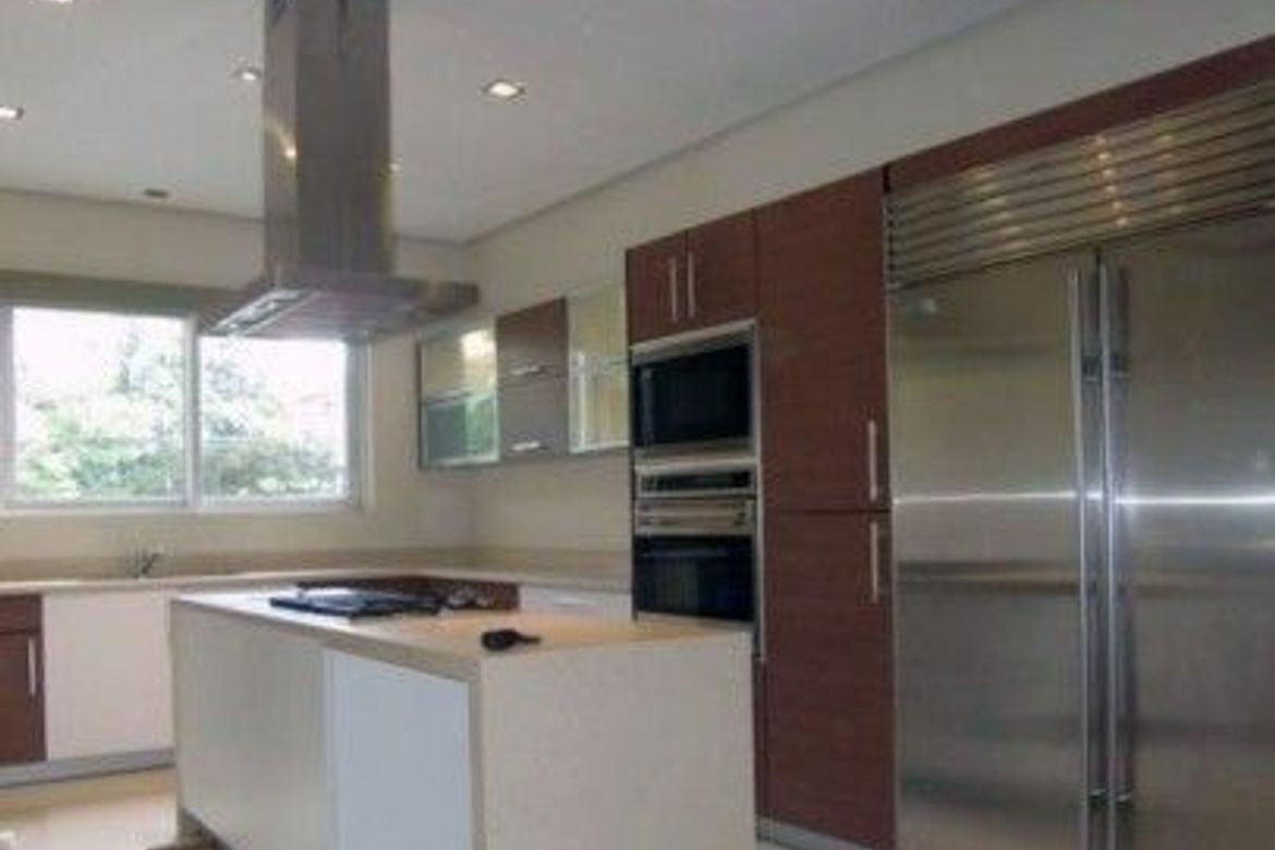 5 Bedroom Villa for Sale in Forbes Park North, Makati, Metro Manila – photo 2