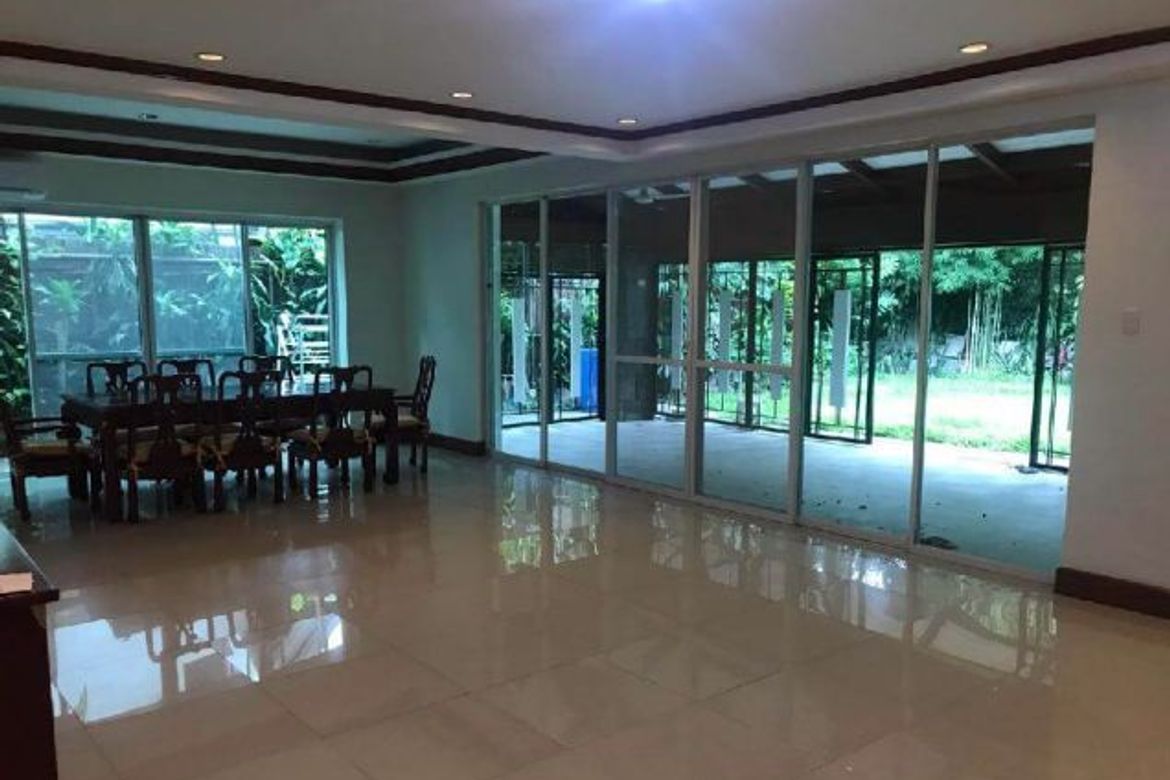 5 Bedroom Villa for Sale in Forbes Park North, Makati, Metro Manila