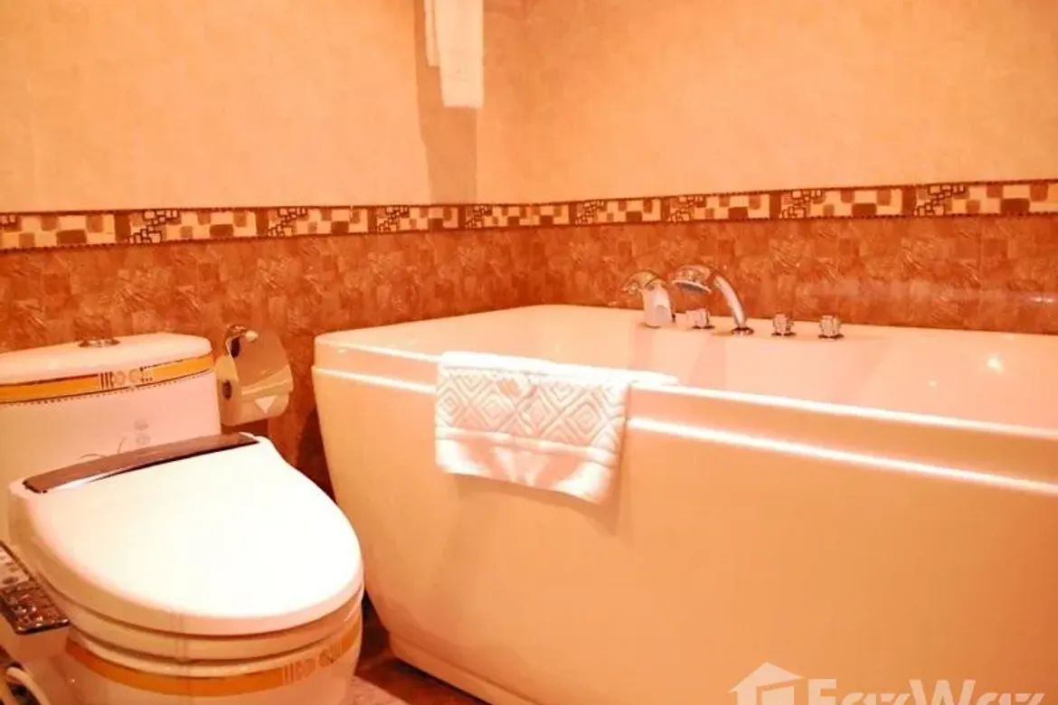 52 Bedroom Hotel / Resort for Sale in Malate, Manila, Metro Manila near LRT-1 Vito Cruz – photo 4