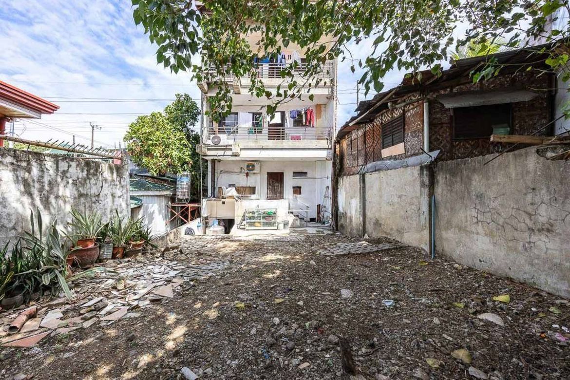 6 Bedroom Commercial for Sale in Basak, Lapu-Lapu, Cebu