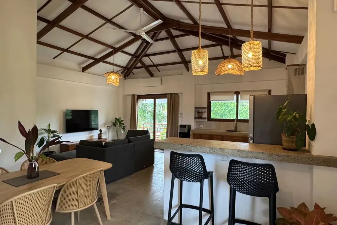 6 Bedroom Hotel / Resort for Sale in Catangnan, General Luna, Surigao del Norte – photo 2