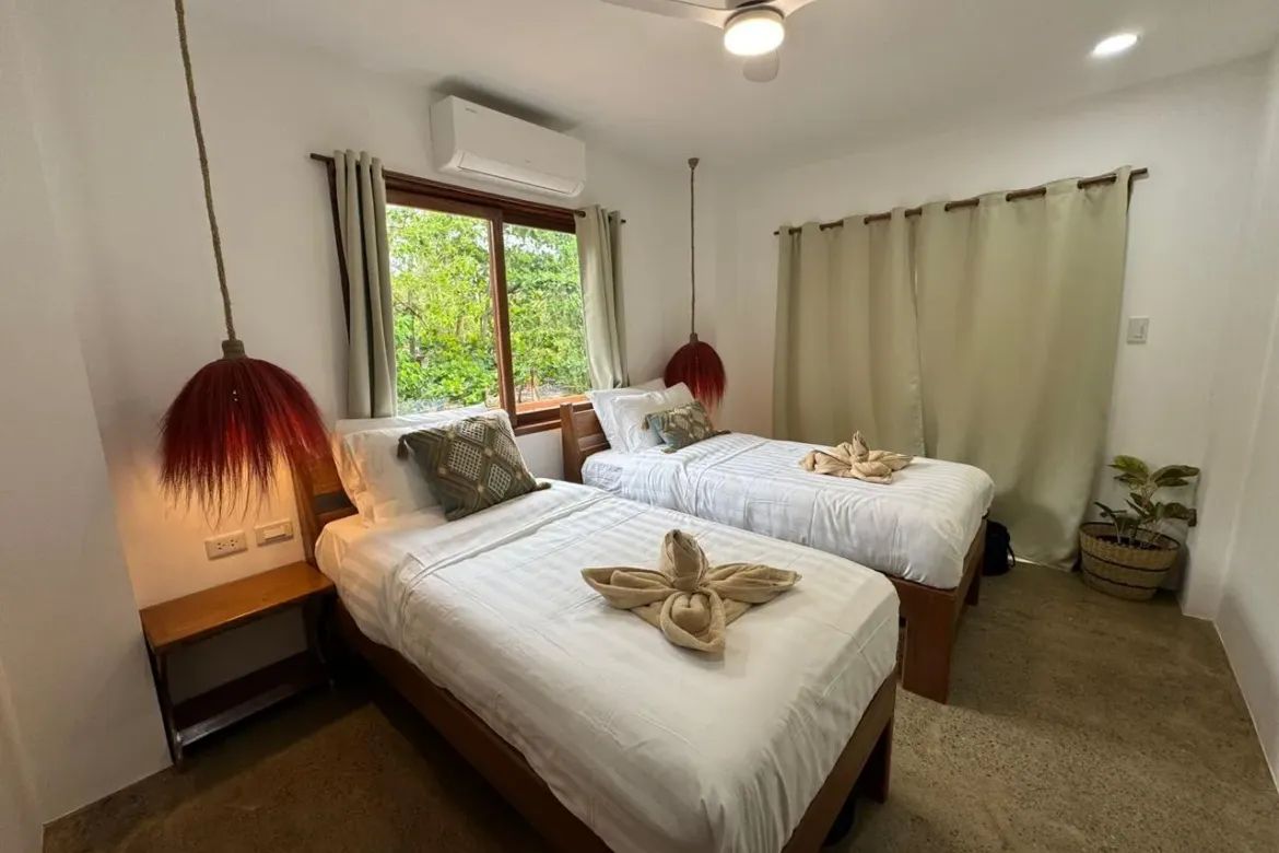 6 Bedroom Hotel / Resort for Sale in Catangnan, General Luna, Surigao del Norte – photo 7
