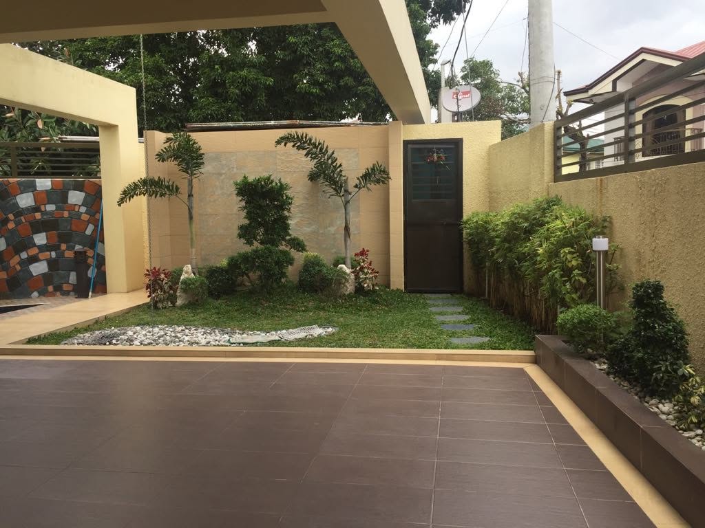 6-Bedroom House and Lot for Sale in Merville, Parañaque – photo 2