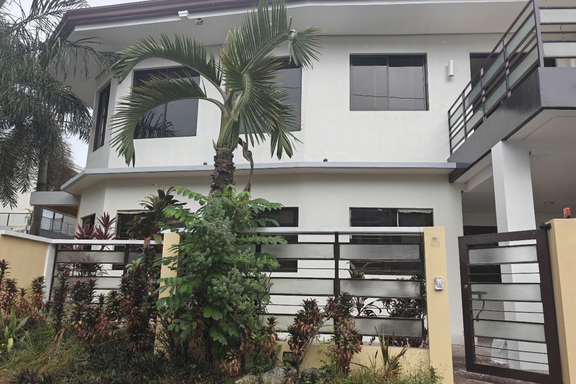 6 Bedroom House for Rent in Batasan Hills, Quezon City, Metro Manila photo 3
