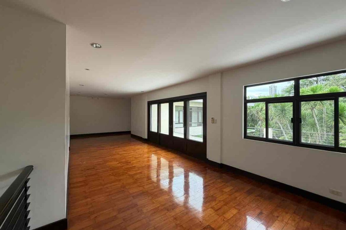 6 Bedroom House for Rent in Forbes Park North, Makati, Metro Manila near MRT-3 Ayala photo 8
