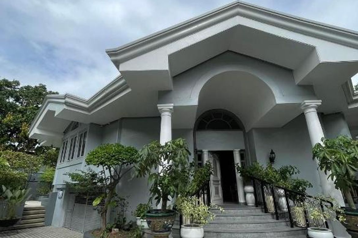 6 Bedroom House for Rent in Forbes Park North, Makati, Metro Manila near MRT-3 Buendia