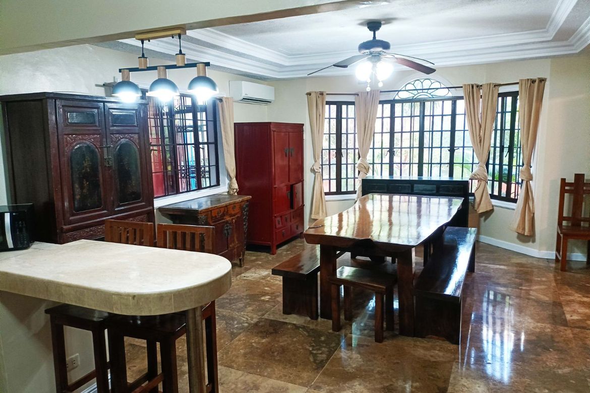 6 Bedroom House for Rent in Merville, Parañaque, Metro Manila photo 7