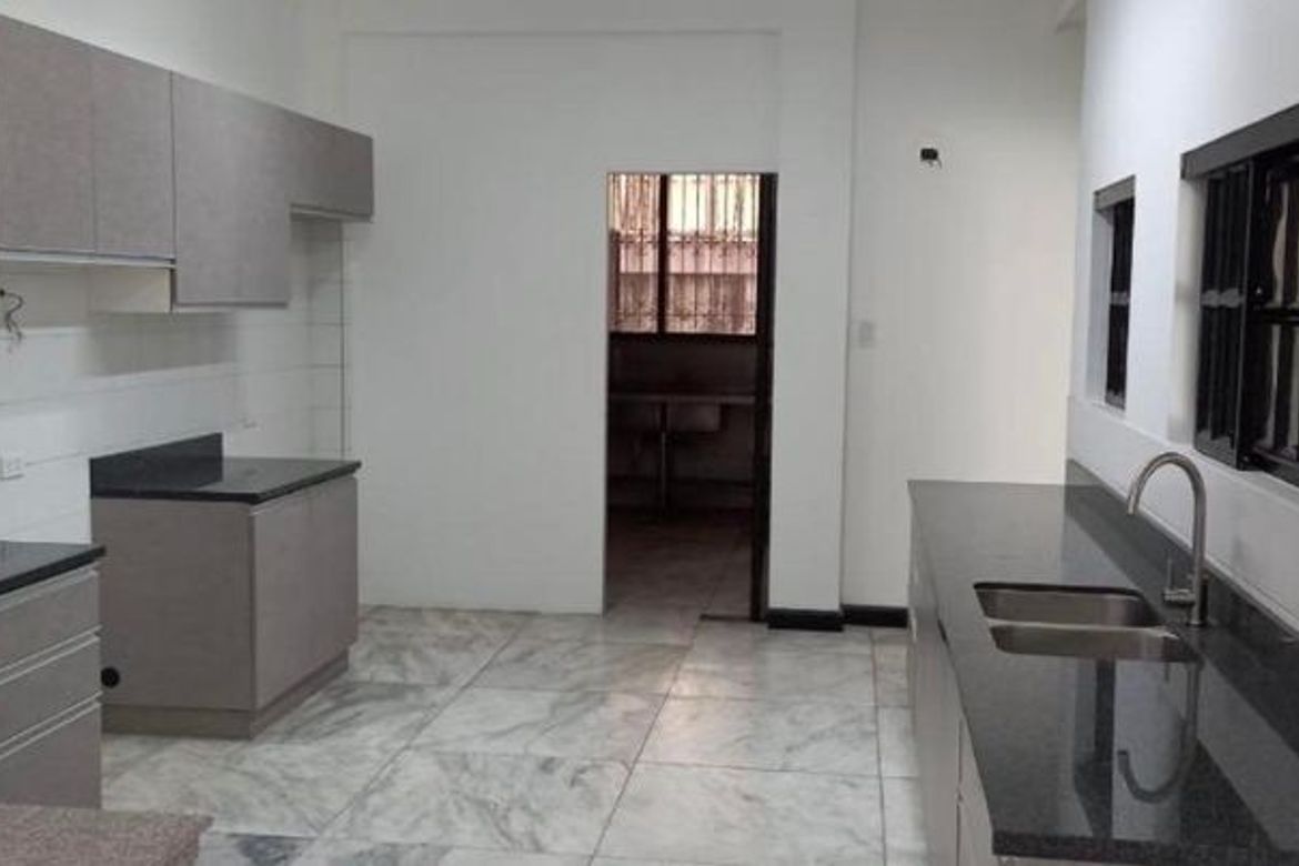 6 Bedroom House for Rent in Ugong Norte, Quezon City, Metro Manila photo 8