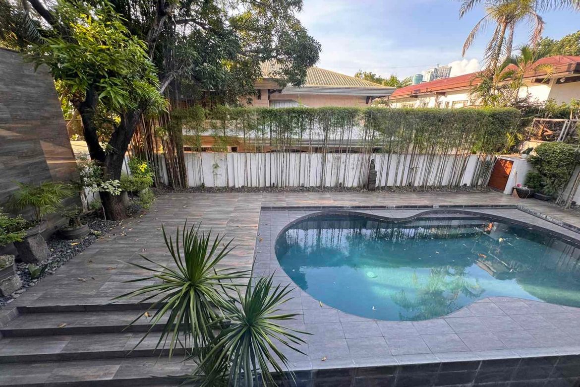 6 Bedroom House for Rent in Ugong Norte, Quezon City, Metro Manila photo 3
